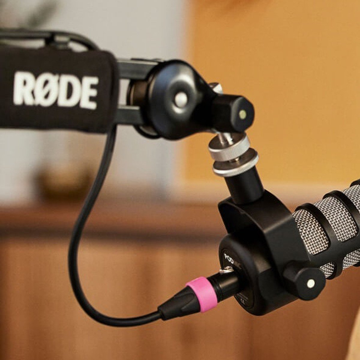RODE PodMic - Micrófono Dinámico para Podcast